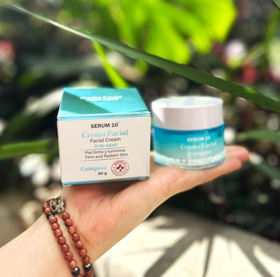 Crema Facial Colágeno en mano